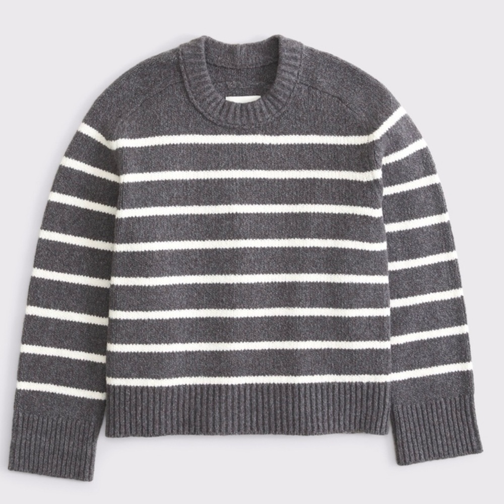 NWT Abercrombie & Fitch Madeline Crew Sweater